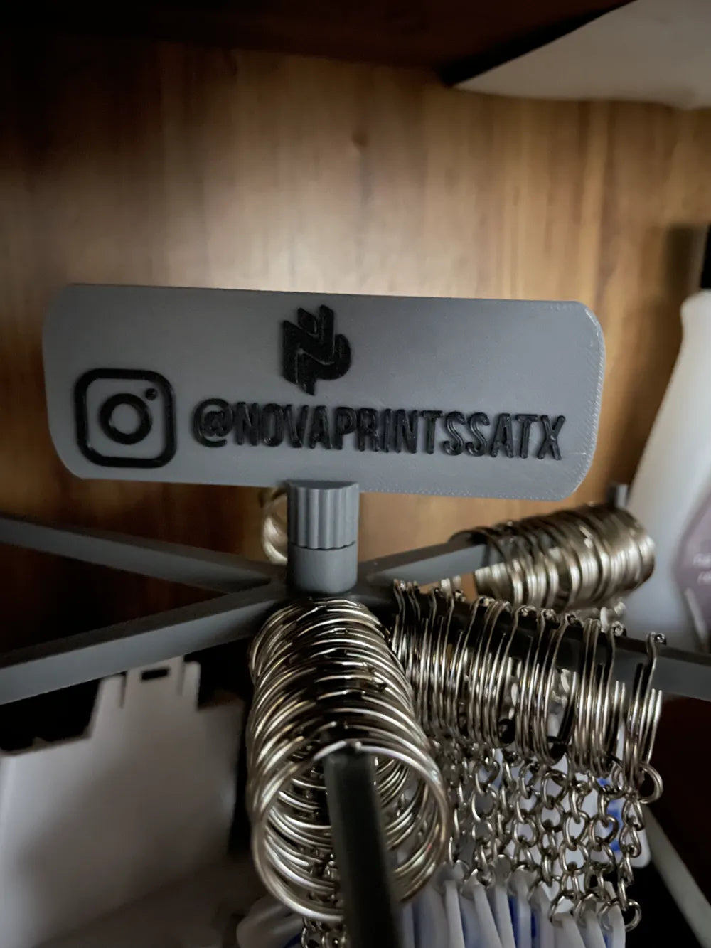 anahtarlık ve mücevher ekranı