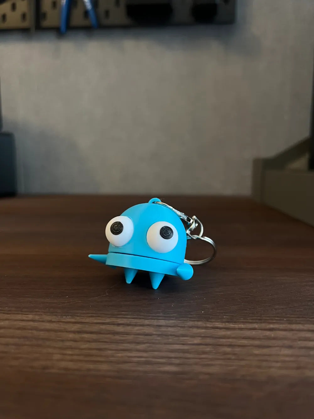 Sevimli R.E.P.O. Repo video oyunundan anahtarlık