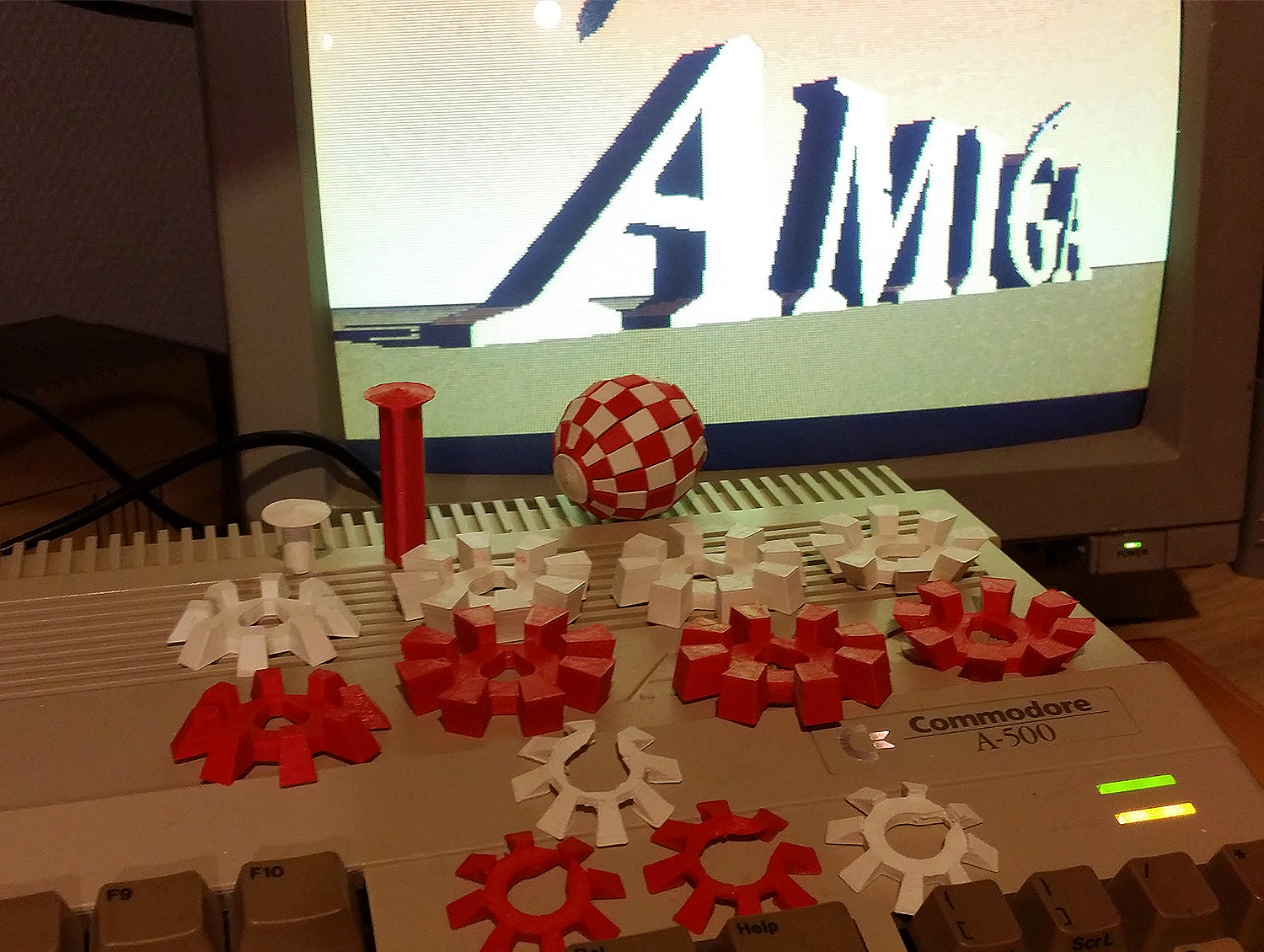 "Amiga" Topu - Tek kafalı yazıcıyla basılabilir iki renkli top. Tutkal yok.